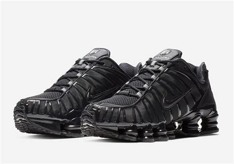 nike shox full black